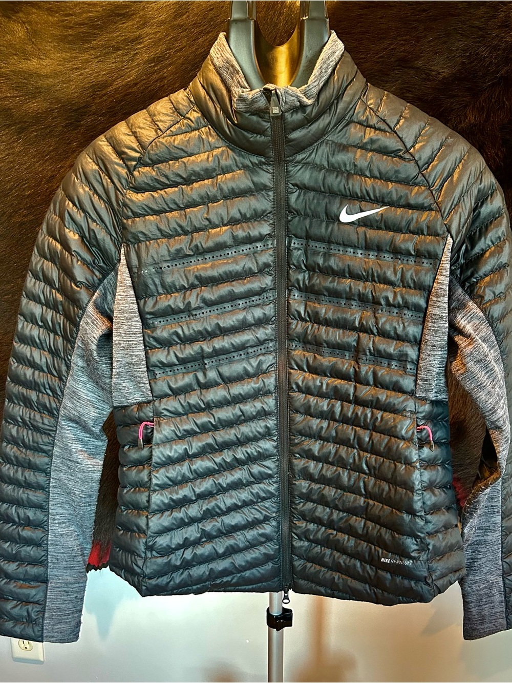 Nike Golf Aeroloft Black Quilted Puffer Jacket Sz M EUC